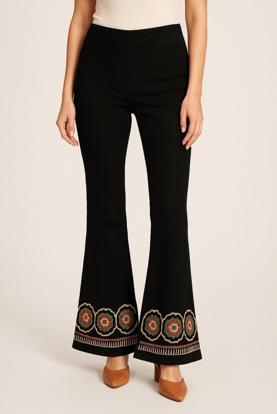 Driftwood Wyatt Jeans Womens L Black Pull On Boho Embroidered Hem Flare Leg NWT